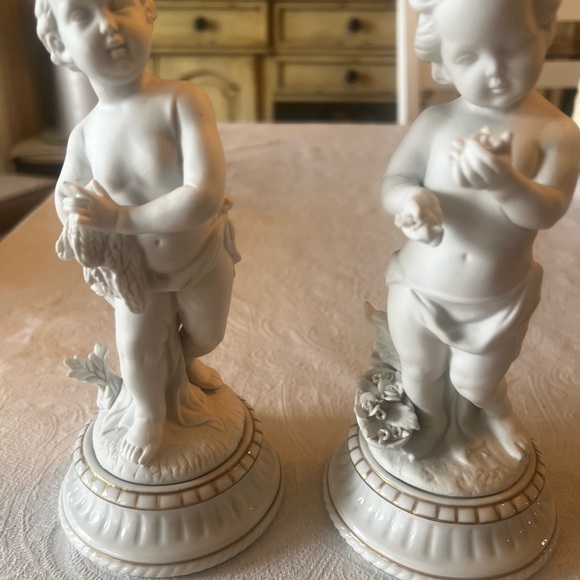 Andrea By Sadek Other - Andrea by Sadek Cherub White Porcelain Figurines